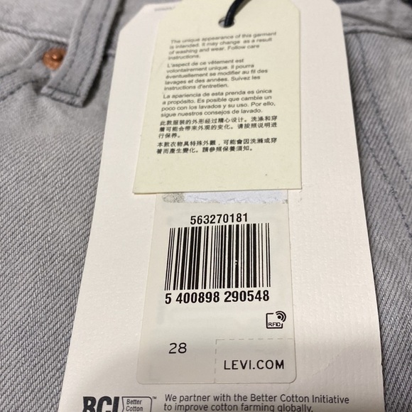 Levi's 501 NWT Light Gray Wash High Rise Raw Hem Jean Shorts Size 28 - Picture 11 of 11